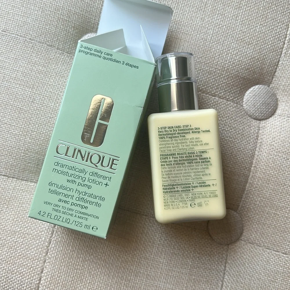 Clinique 3-Step Dramatically Different Daily Moisturizing Lotion